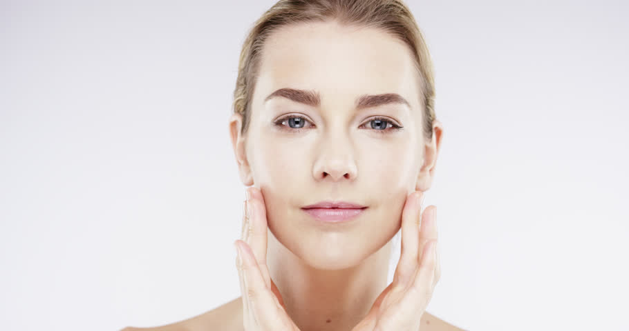 What Causes Large Pores? Nurse Jamie Tips for Pore Care